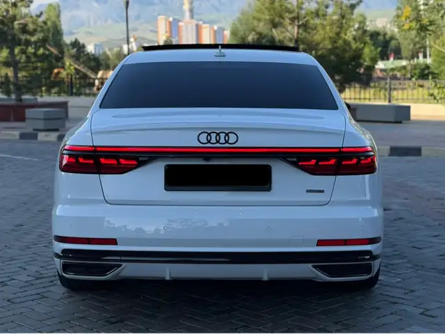 Audi A8 2021