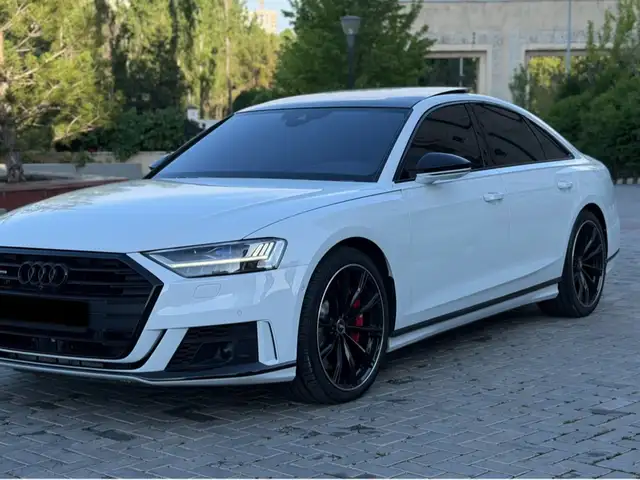 Audi A8 2021