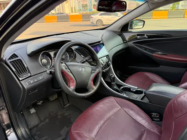Hyundai Sonata 2012
