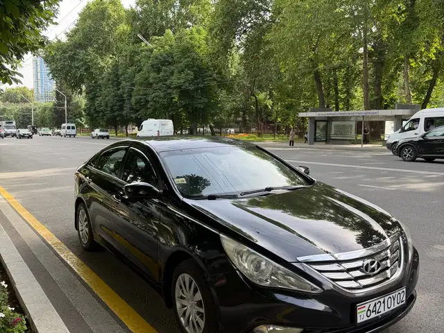 Hyundai Sonata 2011