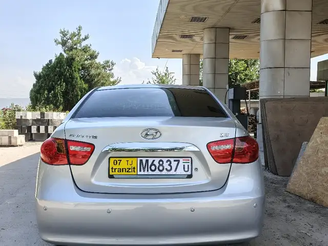 Hyundai Avante 2010