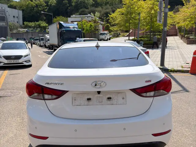 Hyundai Avante 2014