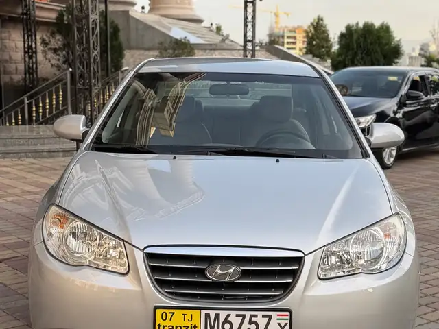 Hyundai Avante 2009