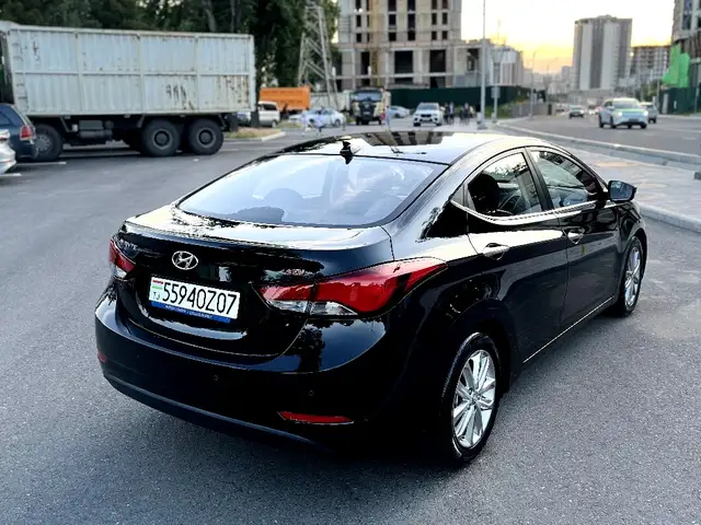 Hyundai Avante 2015