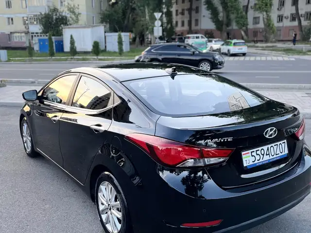 Hyundai Avante 2015