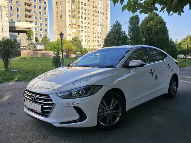 Hyundai Avante 2015