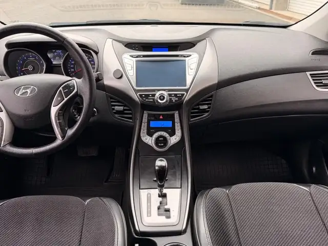 Hyundai Avante 2011