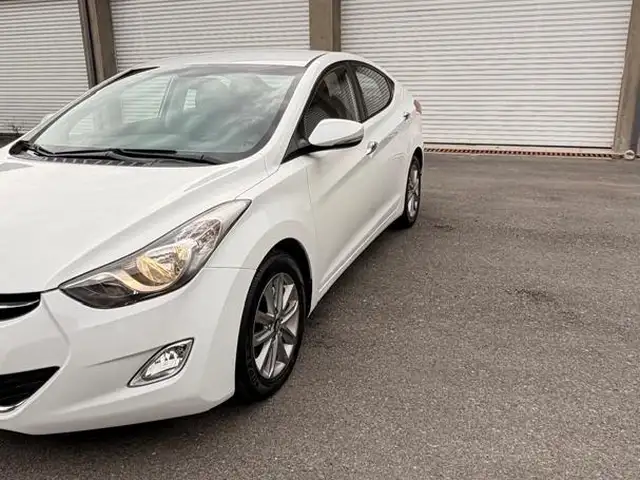 Hyundai Avante 2011