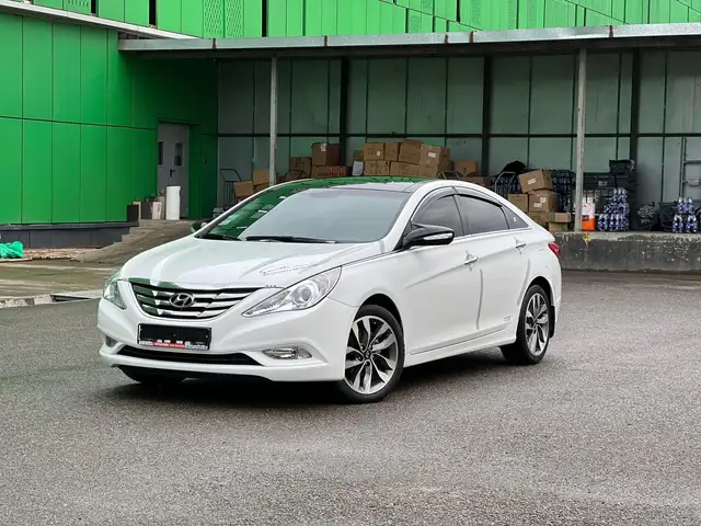 Hyundai Sonata 2011