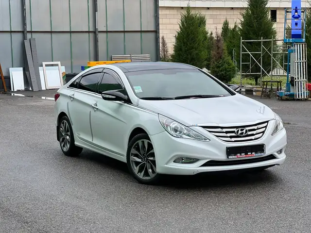 Hyundai Sonata 2011