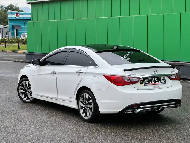Hyundai Sonata 2011