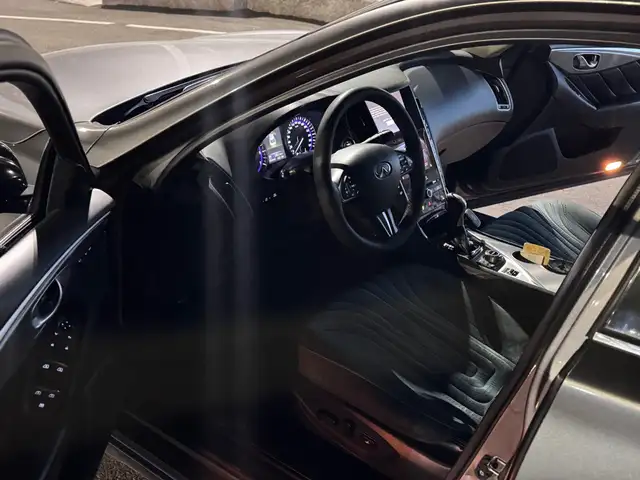 Infiniti Q 2015