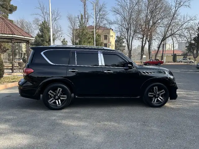 Infiniti QX 2010
