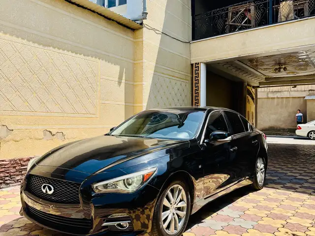 Infiniti Q 2015