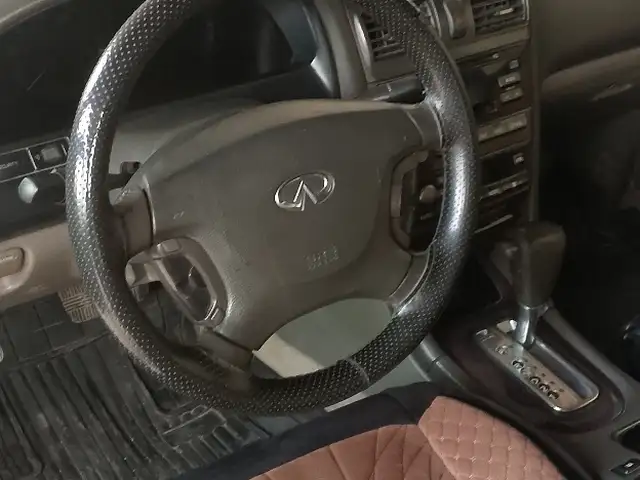 Infiniti I 2005