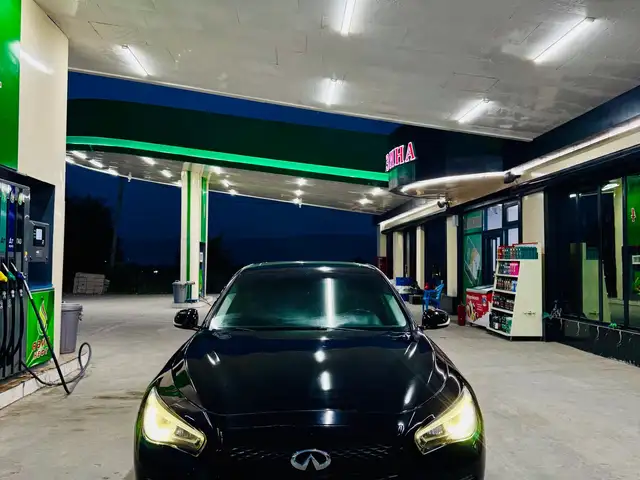 Infiniti Q 2015