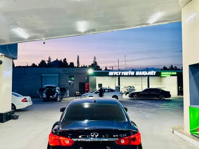 Infiniti Q 2015
