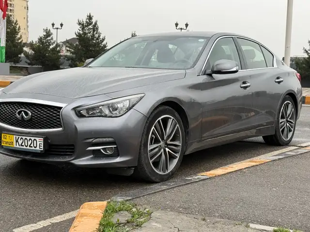 Infiniti Q 2015