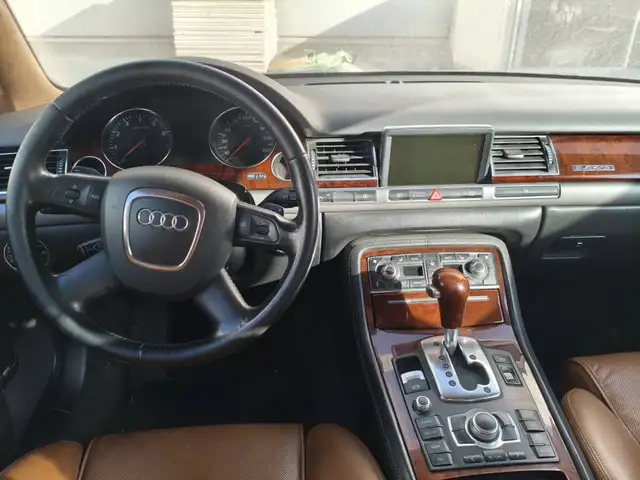 Audi A8 2005