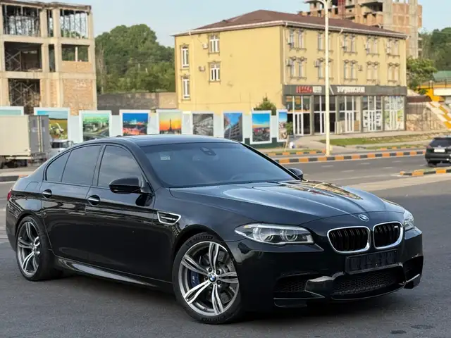 BMW M5 2015