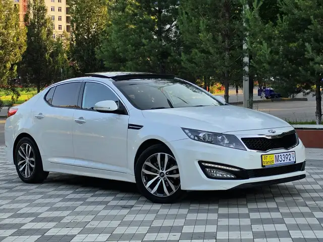 Kia K5 2011