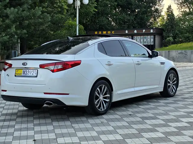 Kia K5 2011