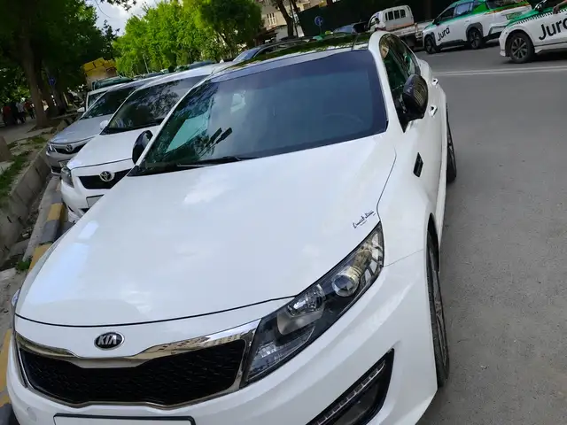 Kia K5 2011