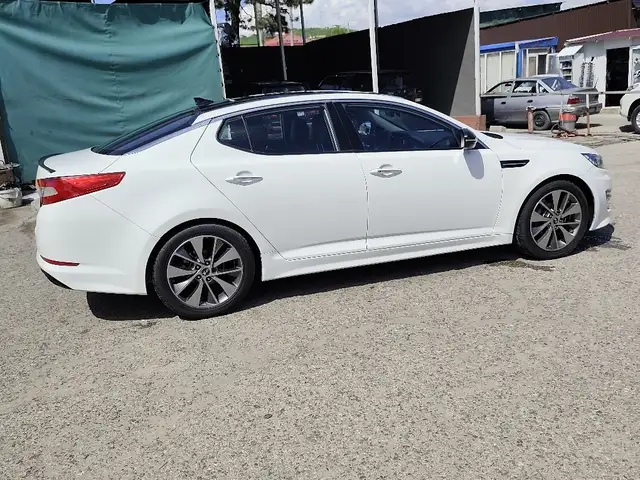Kia K5 2011