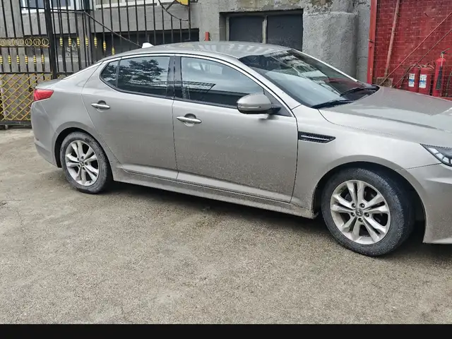 Kia K5 2011