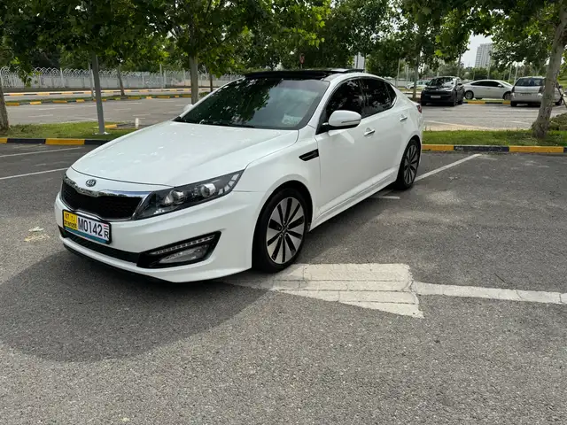 Kia K5 2011