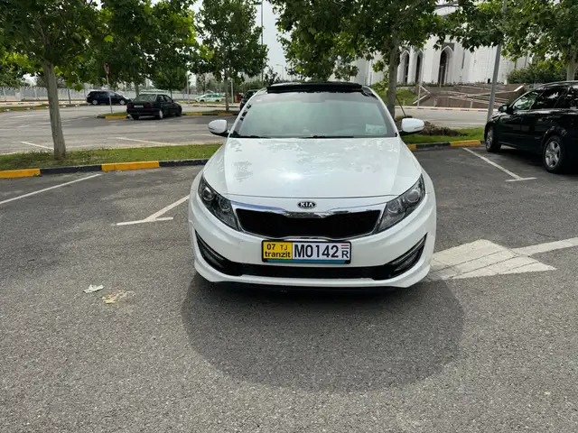 Kia K5 2011
