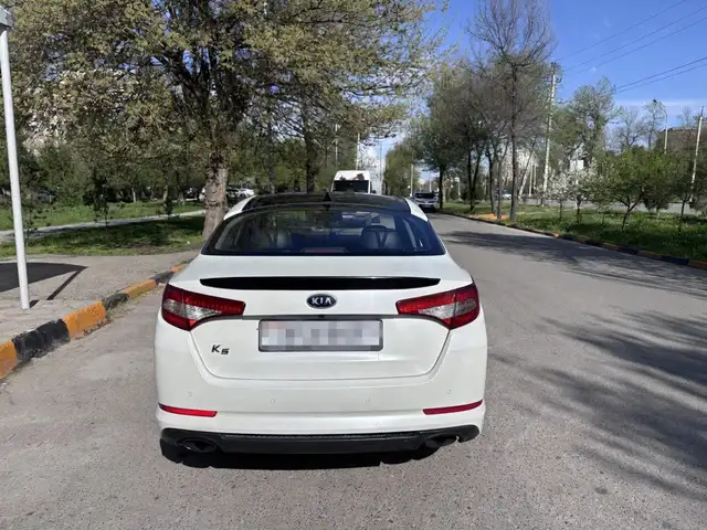 Kia K5 2013
