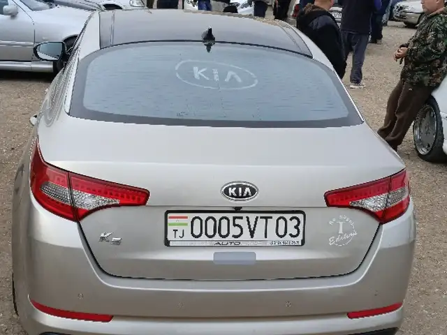 Kia K5 2011