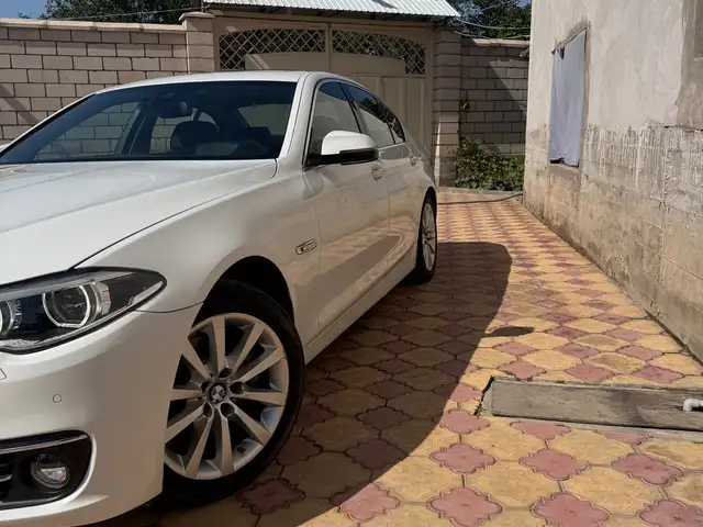 BMW 5 2015