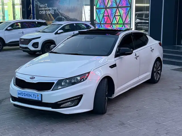 Kia K5 2011