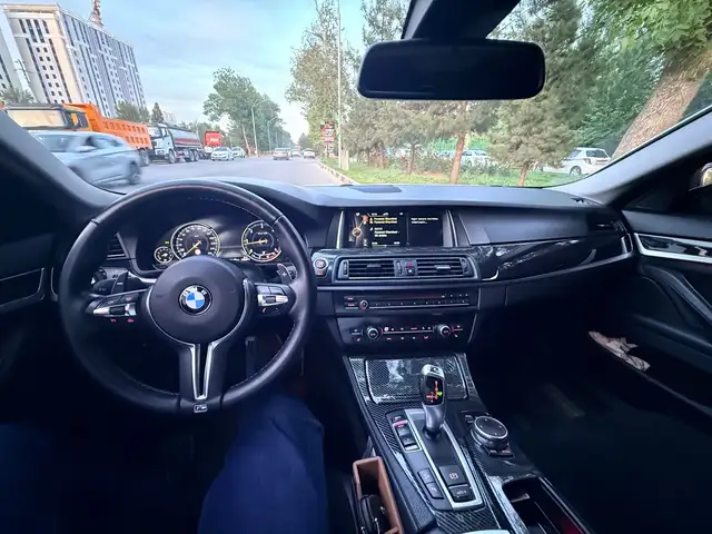 BMW 5 2015