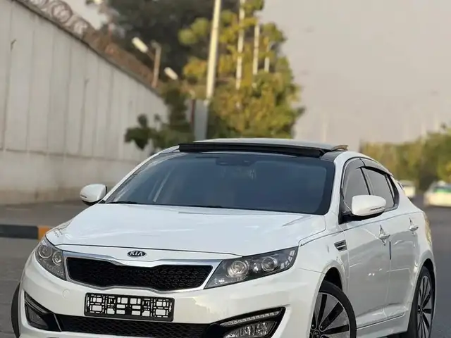 Kia K5 2011