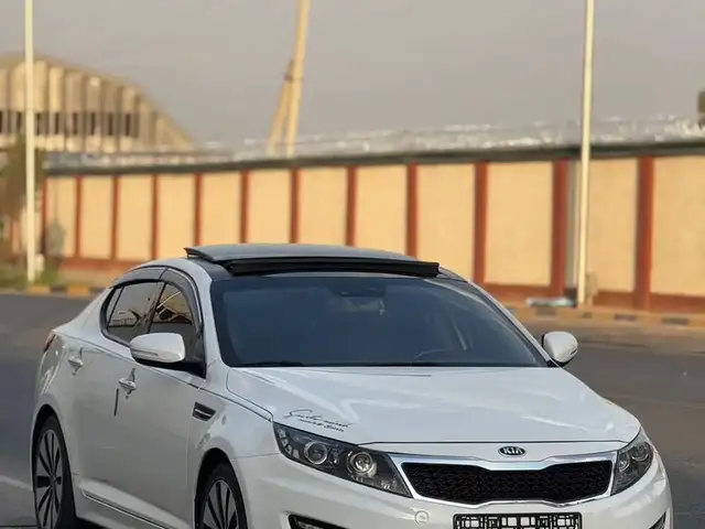 Kia K5 2011