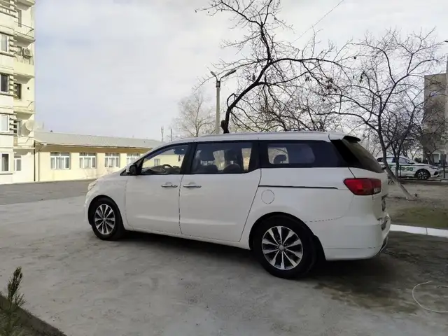 Kia Carnival 2016
