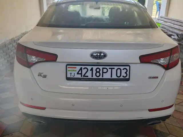 Kia K5 2011