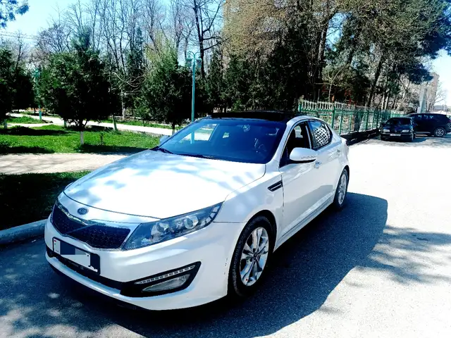 Kia K5 2011