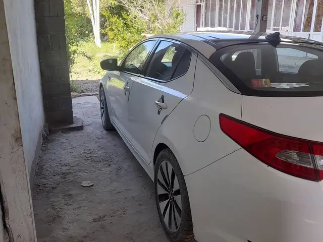 Kia K5 2010