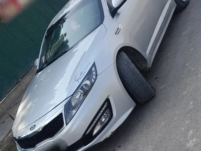 Kia K5 2011