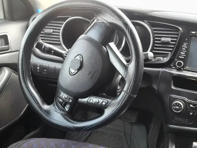 Kia K5 2011
