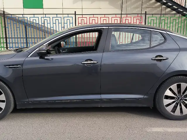 Kia K5 2010