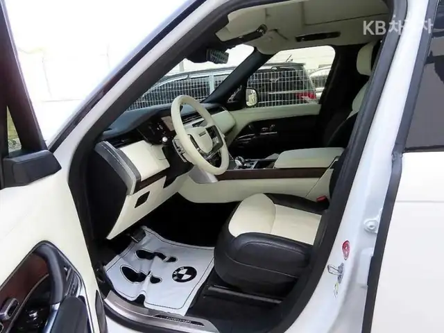 Land Rover Range Rover 2023