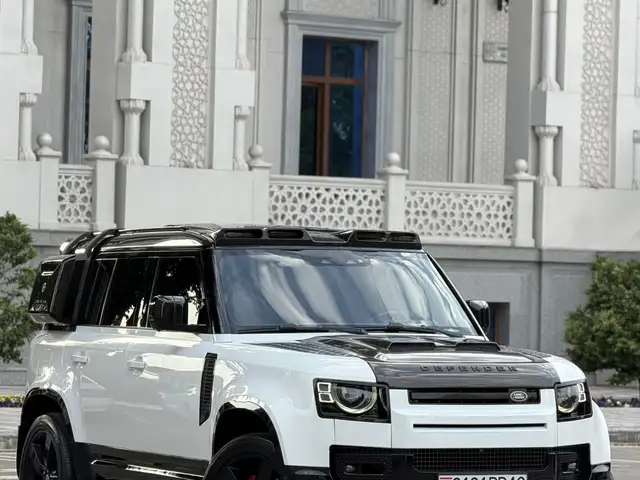 Land Rover Defender 2021