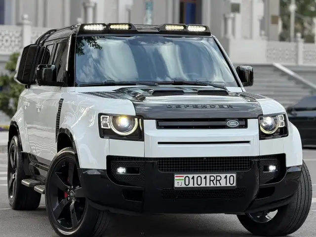 Land Rover Defender 2021