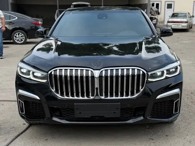 BMW 7 2011