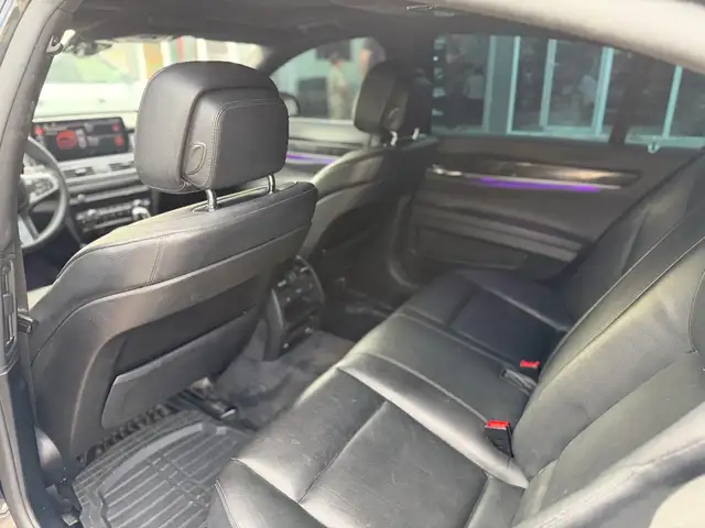 BMW 7 2011